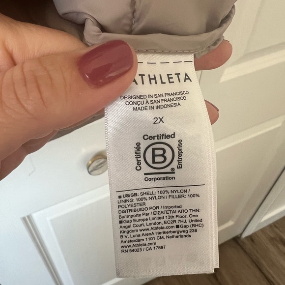 Athleta Women's Air Puffer Parka (size 2X) - Picture 5 of 6